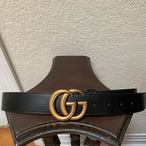 Gucci leather belt beautiful and in perfect condition